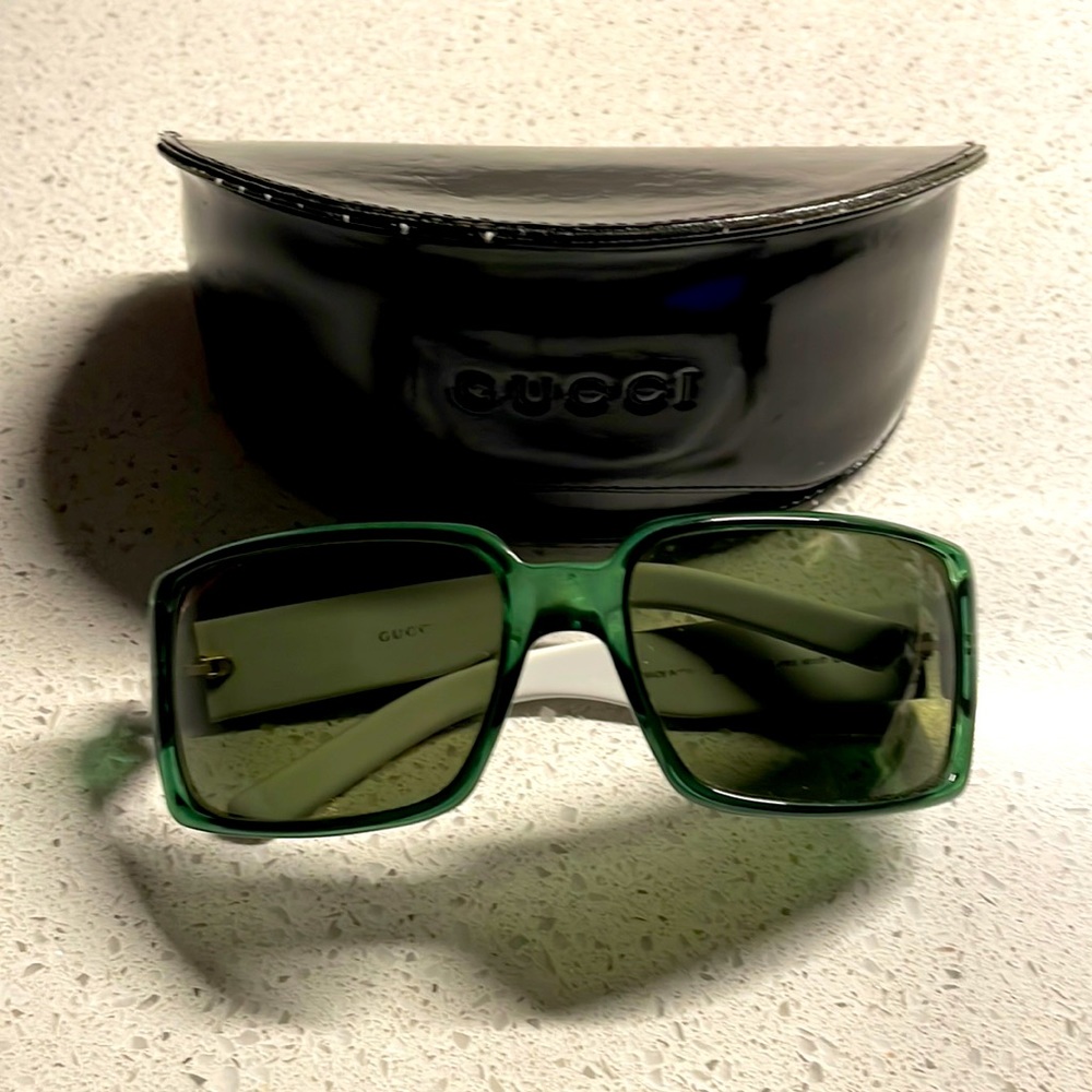 GUCCI Women’s Sunglasses with Case